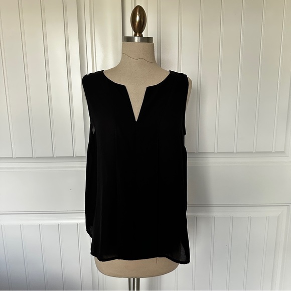 Forever 21 Tops - Black Sleeveless Top